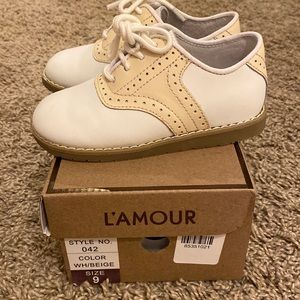 Like new Lamour saddle shoe